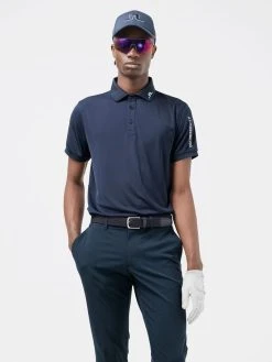 J.Lindeberg Miesten Pikeepaita TOUR TECH GOLF REG FIT GOLF POLO Tummansininen -Makia kauppa 93 gmjt06337 39 3