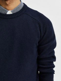 Selected, Miesten Neule, Coban Lambs Nos Tummansininen -Makia kauppa selected miesten neule coban lambs nos tummansininen 3 scaled