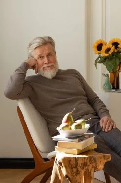 Sinnuu Miesten Pooloneule Wool Cashmere Roll Neck Ruskeanharmaa