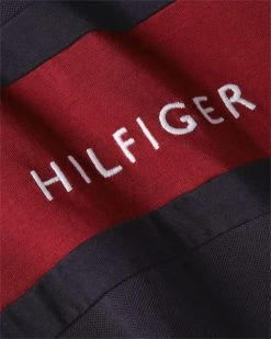 Tommy Hilfiger Pikeepaita, COLOURBLOCK PLACEMENT REG POLO Tummansininen -Makia kauppa tommy hilfiger pikeepaita colourblock placement reg polo tummansininen 3 scaled